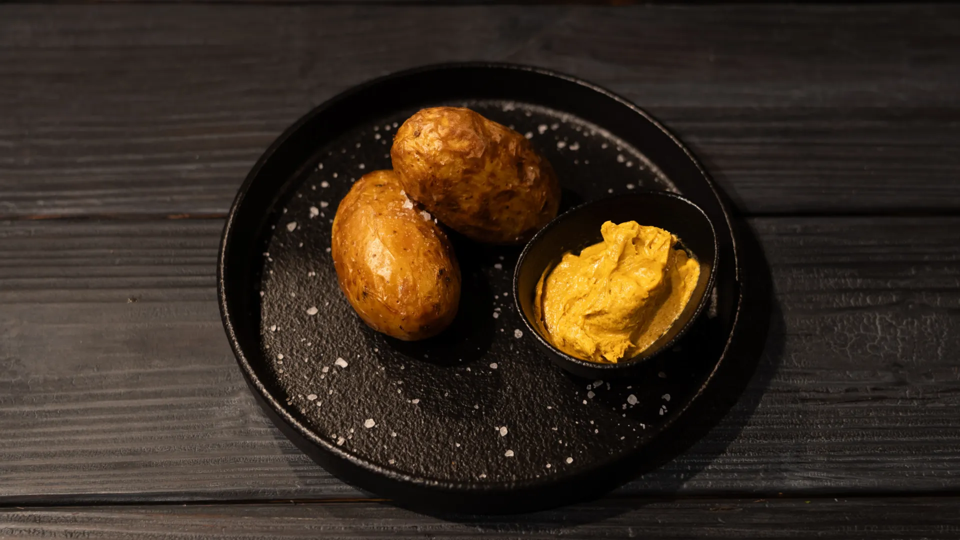 Aardappel i/d schil + kruidenboter